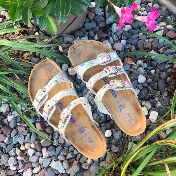 Birkenstock Shoes - ☘️🌸 Birkenstock Floral Florida Sandals🌸🍀
